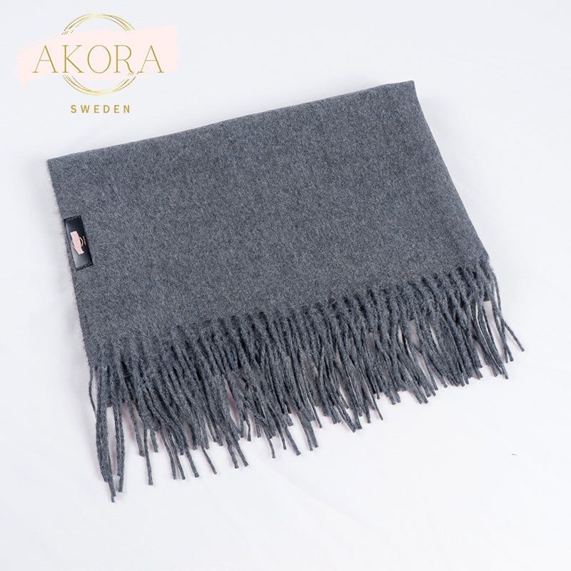 Akora-Winter scarf with tassels