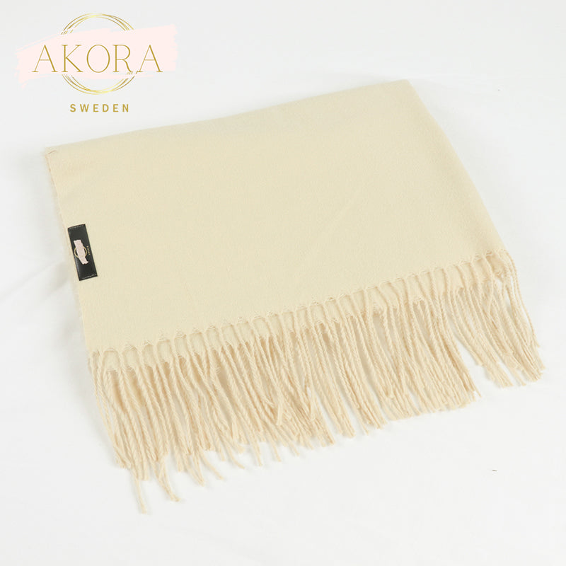 Akora-Winter scarf with tassels